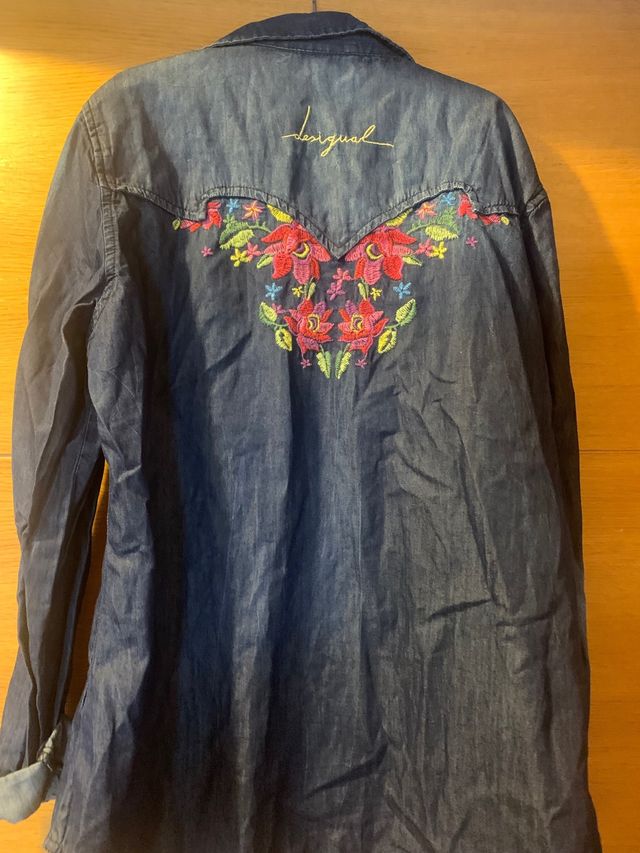 Camisa vaquera desigual 