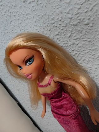 CLOE THE FASHION SHOW EVENING WEAR MUÑECA BRATZ