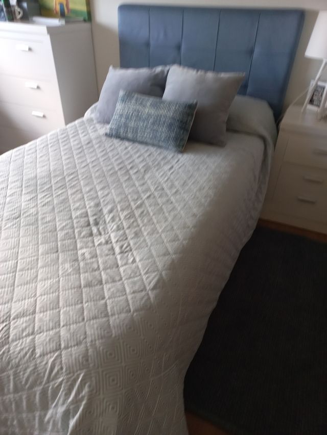 Cabezal azul tejano para cama de 1055