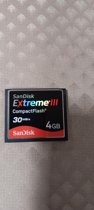 Camara reflex Sony alfa 200