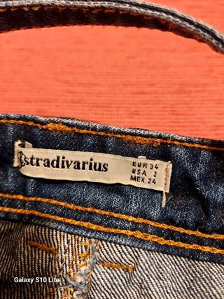 Peto pantalon vaquero Stradivarius 36