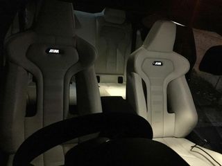 Logo BMW asientos m3 y m4