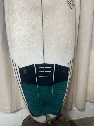 Tabla de surf  Tim Patterson modelo synthetic 84