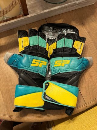 Guantes portero fútbol