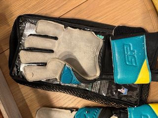 Guantes portero fútbol