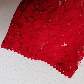 Vestido de fiesta en encaje rojo otoño/invierno