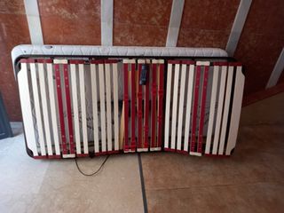 Cama artículada con su colchón