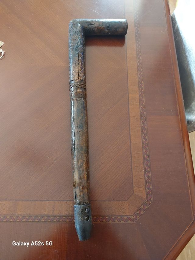 Attrezzo antico per piantare