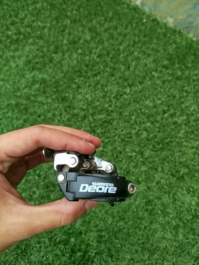 Desviador delantero Shimano Deore