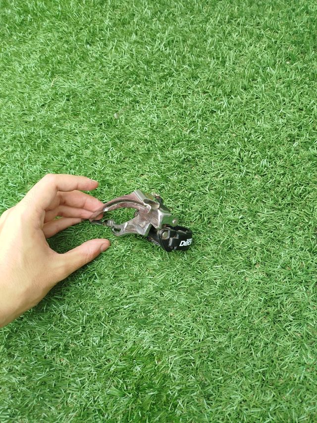 Desviador delantero Shimano Deore