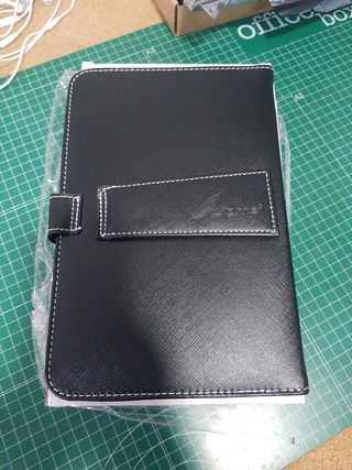 Funda tablet con teclado