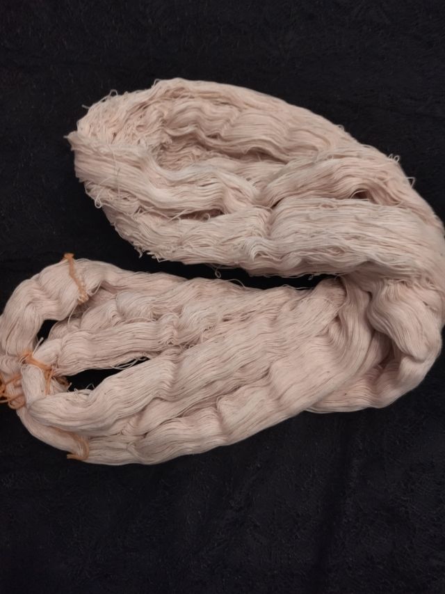 4 matasse di cotone sottile 220 gr