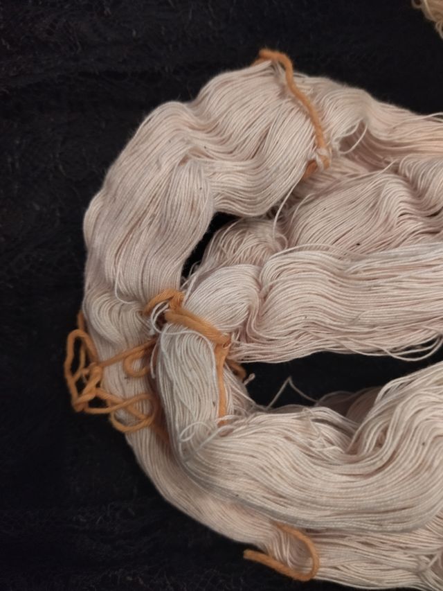 4 matasse di cotone sottile 220 gr