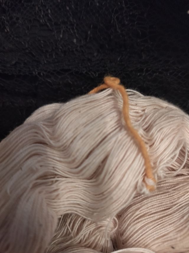 4 matasse di cotone sottile 220 gr