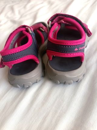 Sandalias quechua de niña