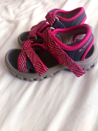 Sandalias quechua de niña