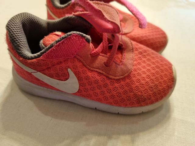 Tenis NIKE ROSA verano