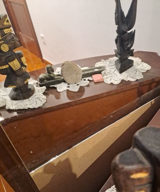 Recibidor con espejo.