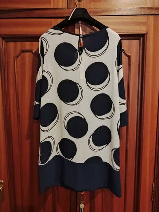 Vestido suelto fresco y elegante topos