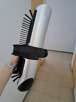 Cuelga corbatas electrónico