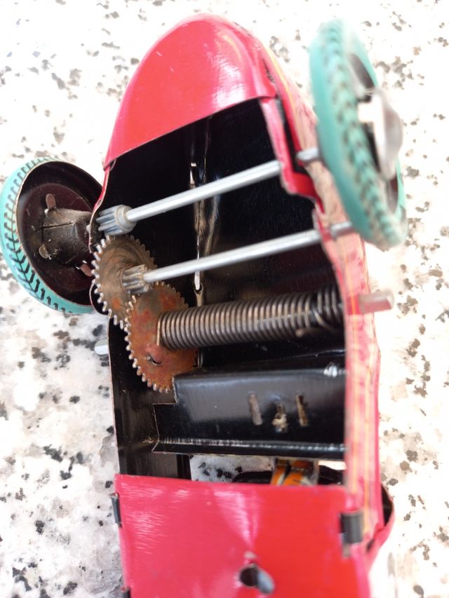 Coche de hojalata, Paya