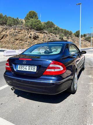 Mercedes-Benz  CLK 2002