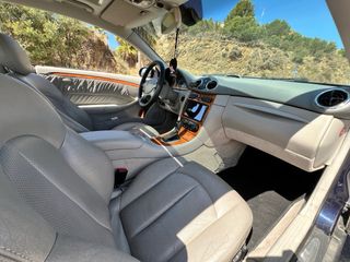 Mercedes-Benz  CLK 2002