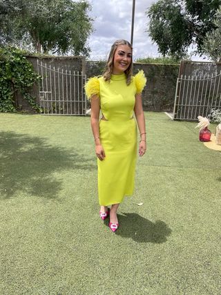 Vestido evento lima con plumas