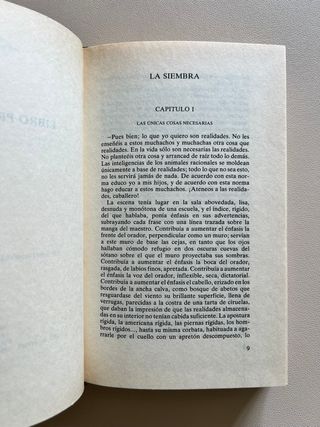 Vendo libro nuevo "Tiempos difíciles"