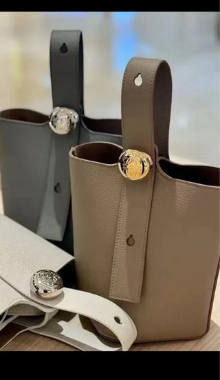 Bolso beige de cuero