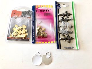 Assortimento ganci per quadri
