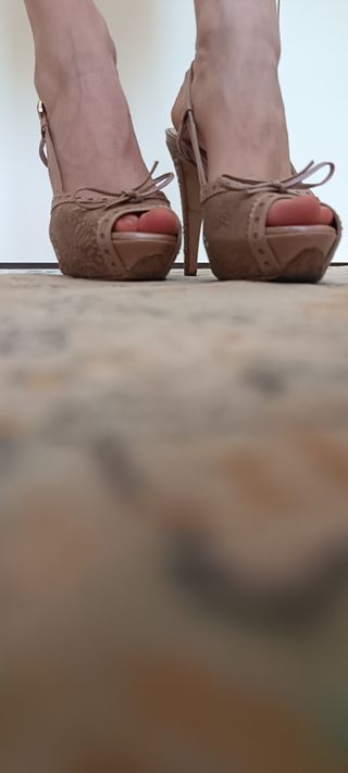 Scarpe con tacco alto