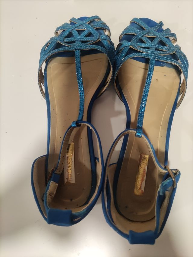 Sandalias azul metálizado