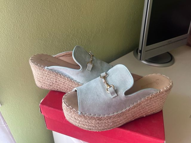 Zuecos esparto verde