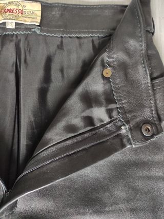 Pantalón negro de piel natural Expresso