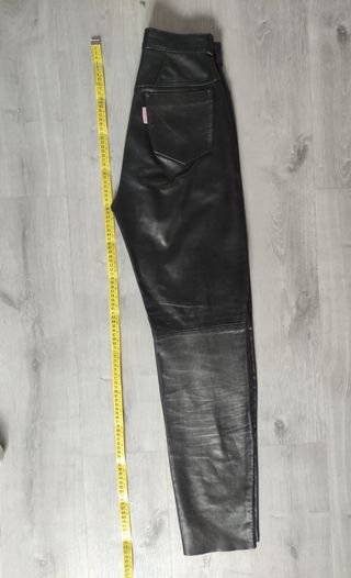 Pantalón negro de piel natural Expresso