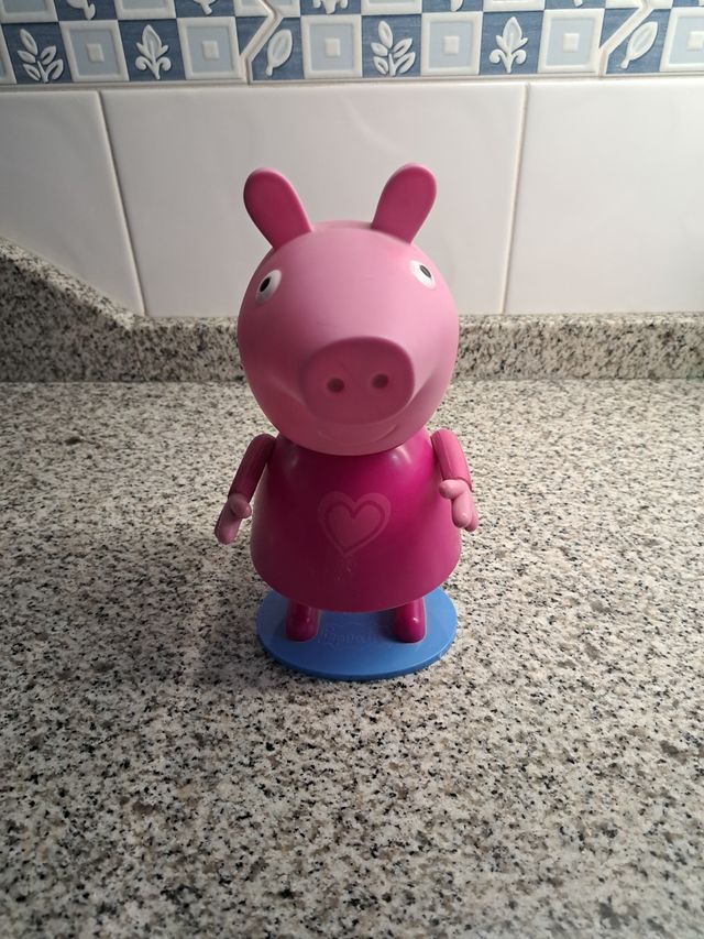 Figura Pepa pig bote gel vacío