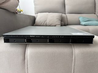 NAS Synology RS1619xs+ Discos SSD 4 TB