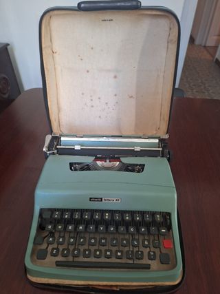 Hispano Olivetti Lettera 32