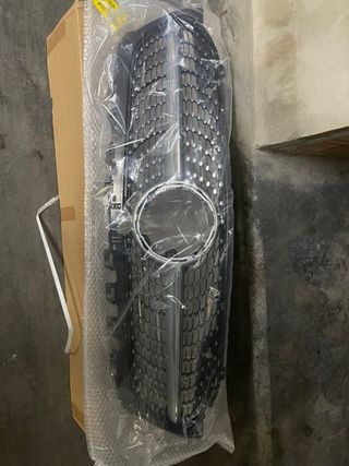 Parrilla de diamantes Mercedes claseA