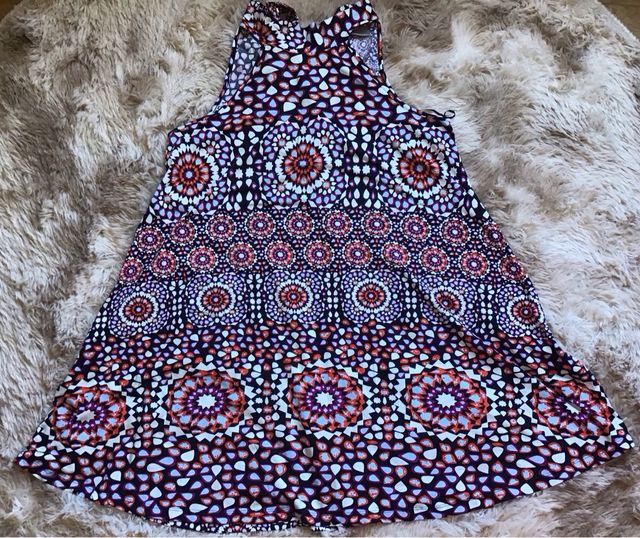 Vestido multicolor Vero moda talla M.