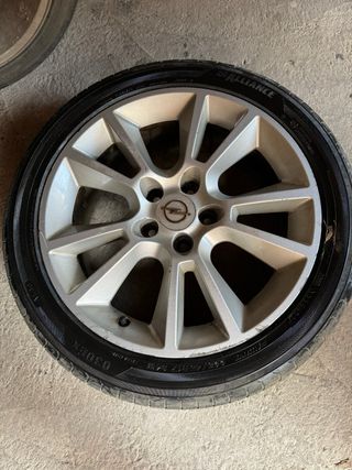 Juego de llantas opel astra mas la de repuesto 