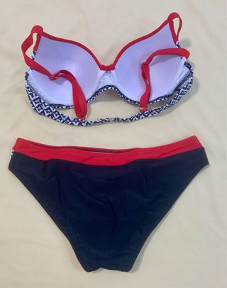 2 bikinis-bañadores