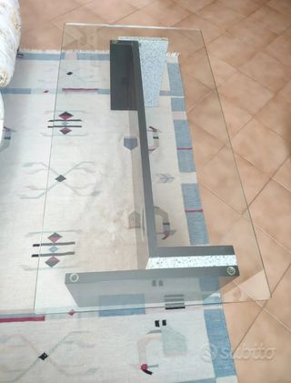 Tavolo in vetro