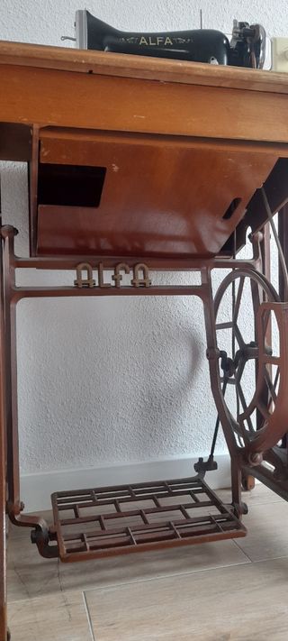 ALFA Máquina de Coser