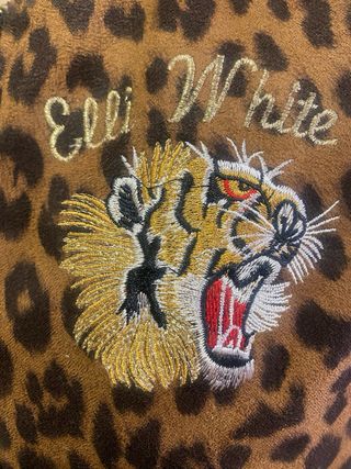 Abrigo corto  animal print marron y negro