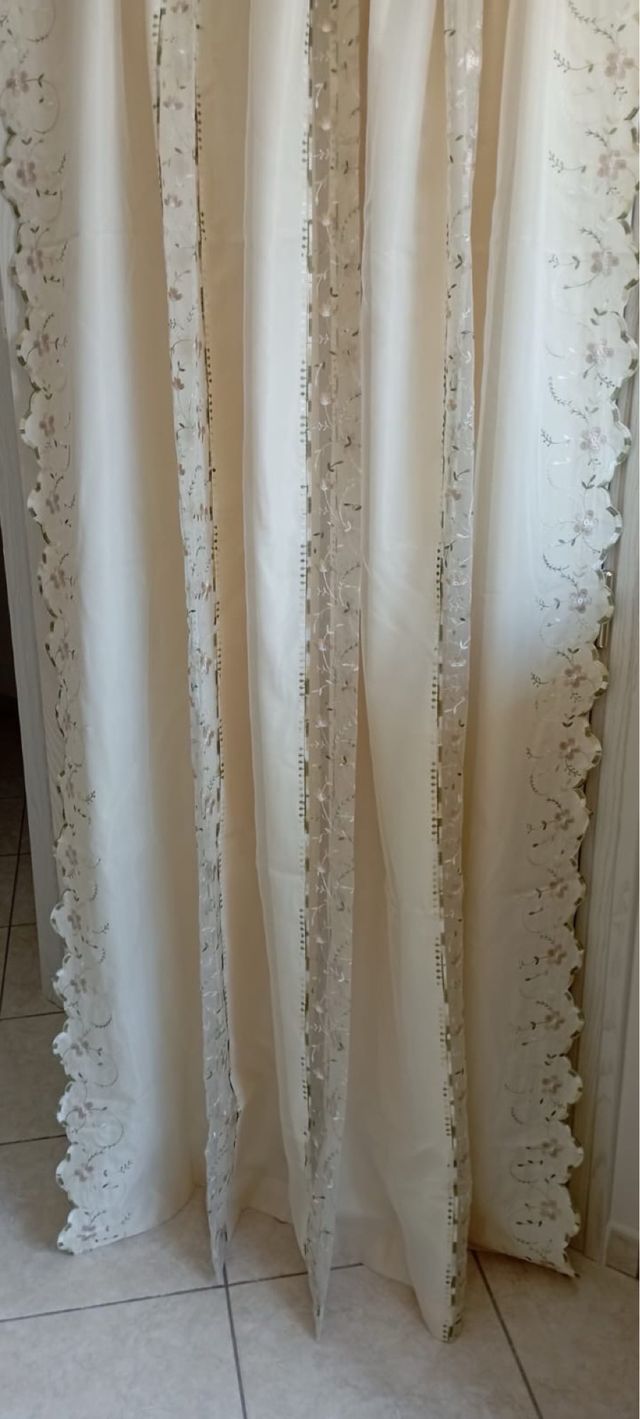 Coppia di tende in organza e raso