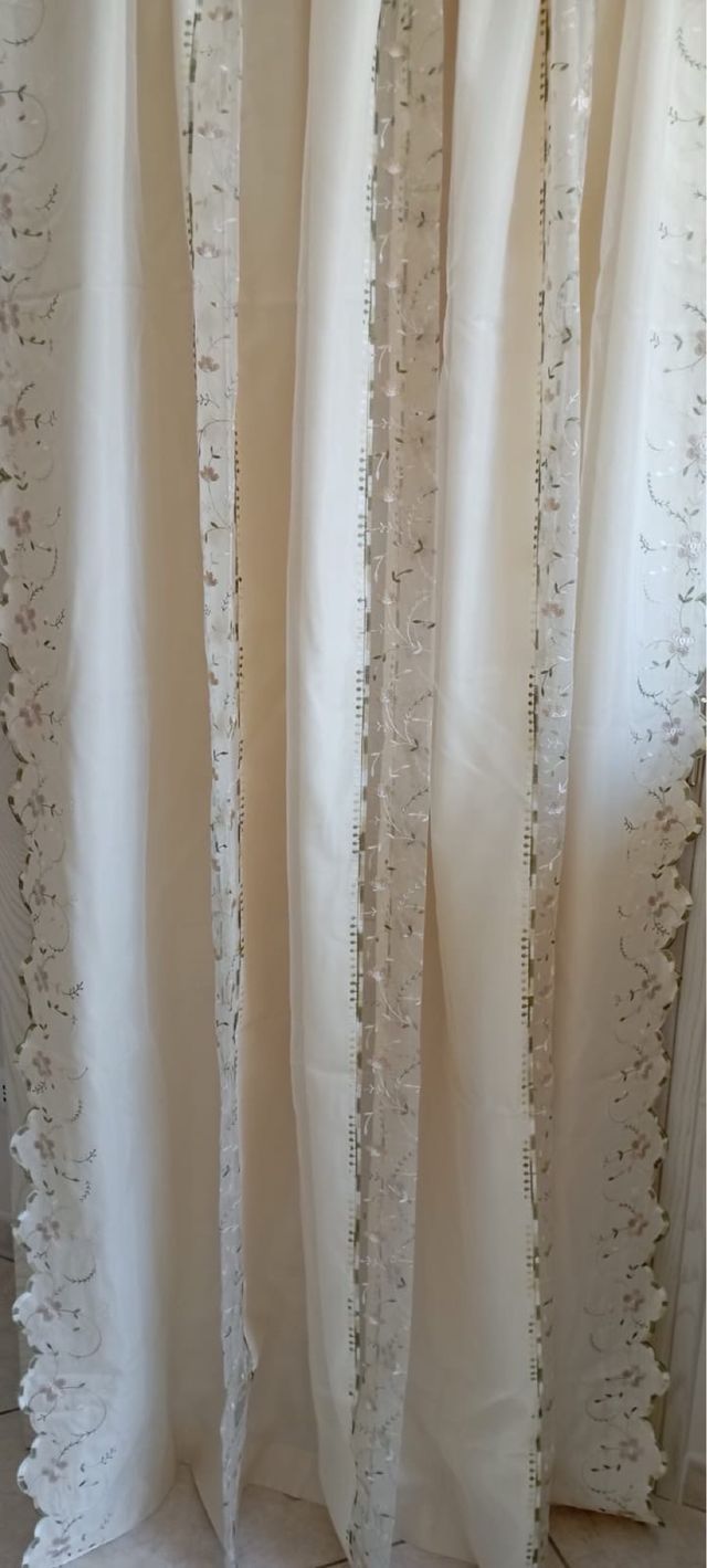 Coppia di tende in organza e raso