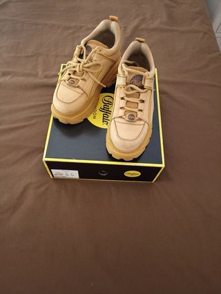 Tenis buffalo london 38 muy buen estado