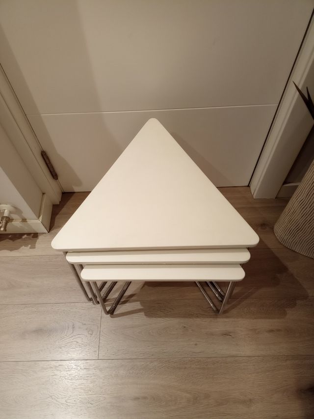 Conjunto 3 mesas aplicables muy estilosas